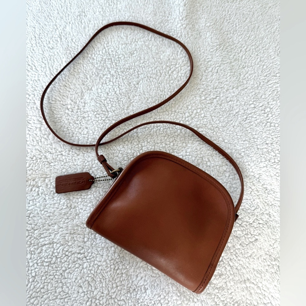 Vintage COACH Abbie Zip Bag 9017 in British Tan (1997)